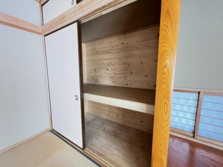 �a���@-