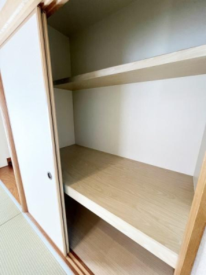 �a���@-