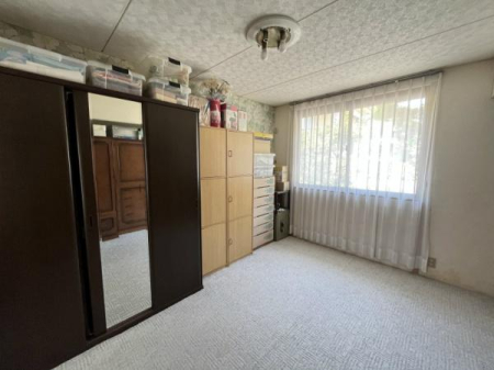 �m���@-