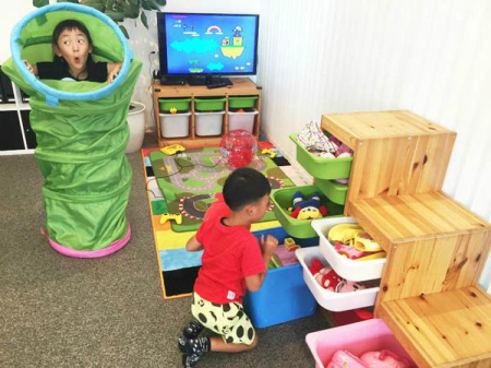 ���̑����n�@���L�b�Y�X�y�[�X������
���b�ɏW���ł���悤���X�ł͂��q�l���V�ׂ�L�b�Y�X�y�[�X���������܂��A���S���Ă����X���������I
�����ԏꊮ����
5��ȏ㒓�ԉA���ԃX�y�[�X�L�X�ŉ^�]���ȕ����ȒP����
